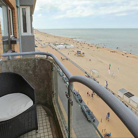 Amazing Apartment In Oostende With House Sea View מראה חיצוני תמונה